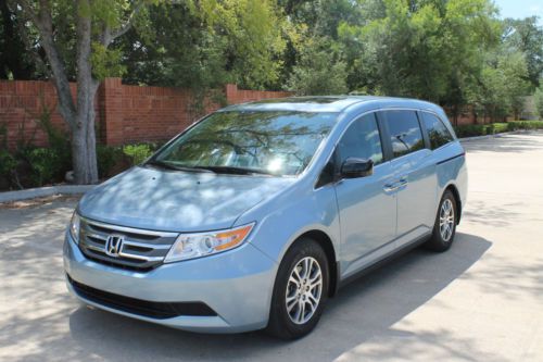 2013 honda odyssey exl only 12k miles - leather - sunroof -  - free shipping!!!
