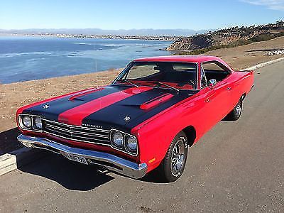 1969 plymouth road runner. built at the los angeles factory.excellent condition