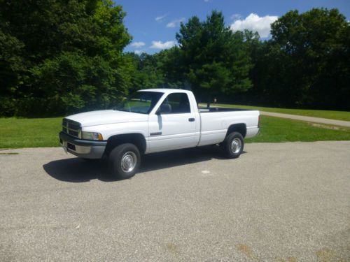 2001 dodge ram 2500 base standard cab pickup 2-door 5.9l 2wd