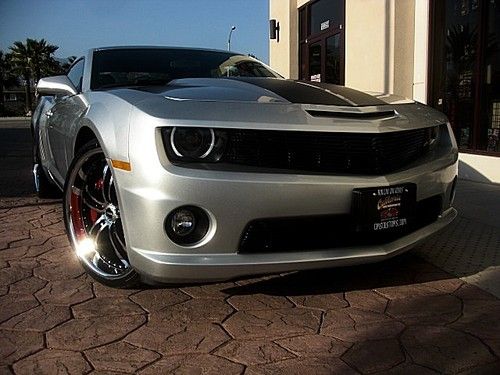 Chevrolet camaro v8 6.2 liter rs ss silver 2010 racing stripes 22" wheels tires