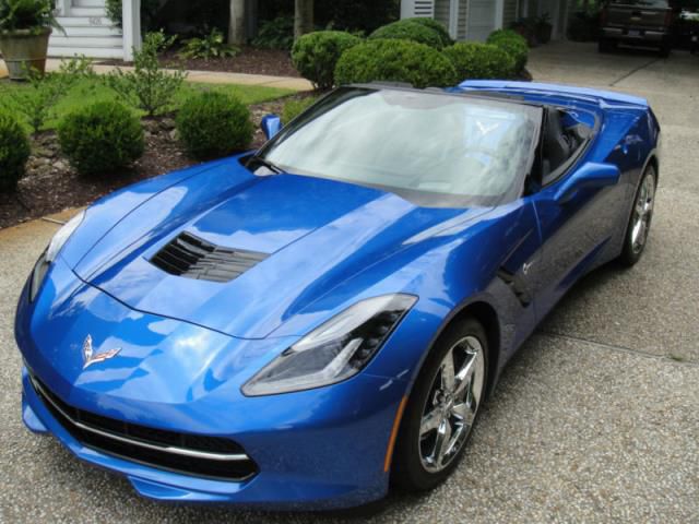 Chevrolet: corvette stingray convertible 2-door