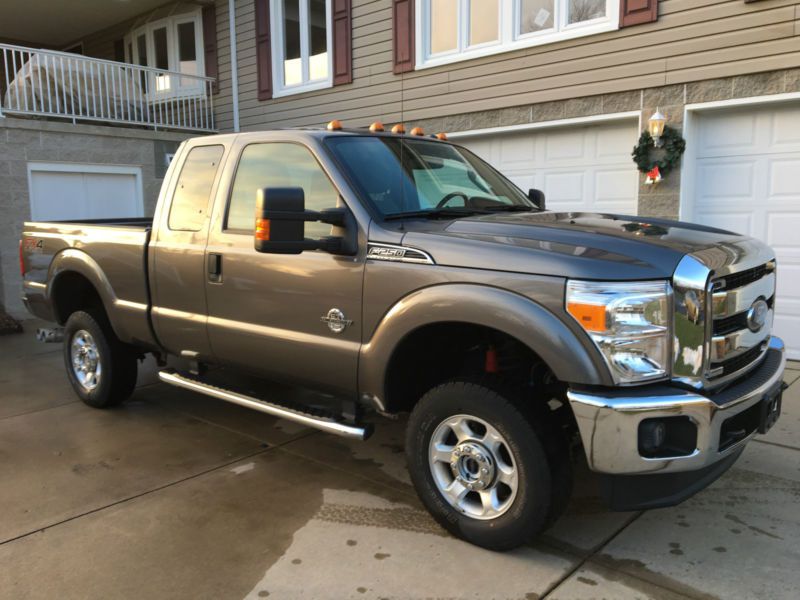 2014 ford f-250 xlt extended cab pickup 4-door