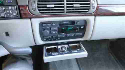 S&S Hearse MASTERPIECE EDITION Low Miles COMMERCIAL GLASS Southern Car NO RUST, image 9