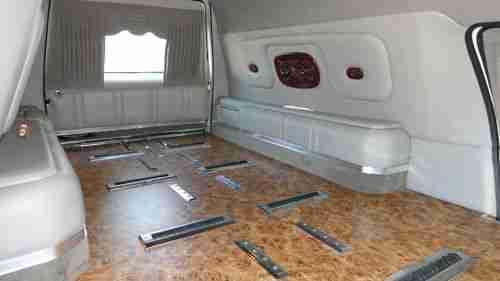 S&S Hearse MASTERPIECE EDITION Low Miles COMMERCIAL GLASS Southern Car NO RUST, image 17