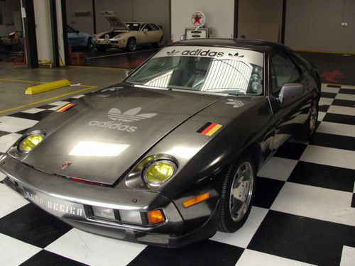 1984 s porsche coupe - adidas show car  4.7l v8 soch 16v / dark metallic gray