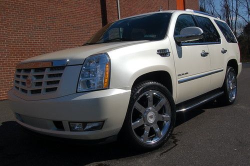2010 cadillac escalade luxury edition awd loaded navigation 22" only 23k l@@k
