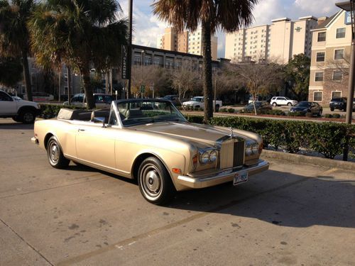 Rolls-royce corniche, gold, in very good condition