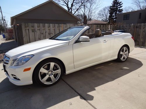 Mercedes benz e-550 cabriolet  **super low mileage**