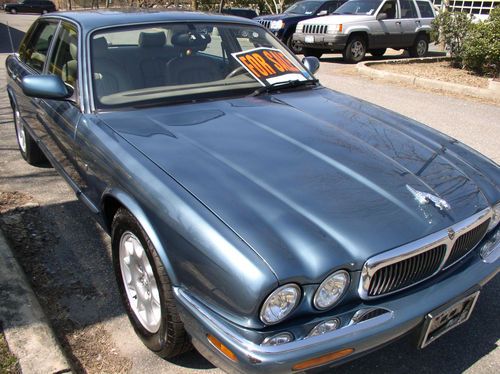 1999 jaguar xj8 base sedan 4-door 4.0l