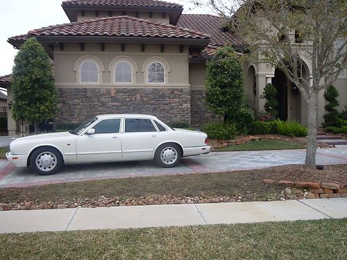 1995 jaguar xj6  base sedan 4-door 4.0l ( no reserve)