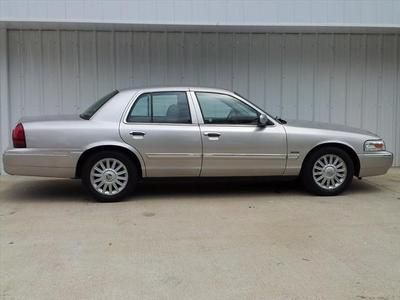 2011 mercury grand marquis ls / leather / woodgrain / warranty / low reserve