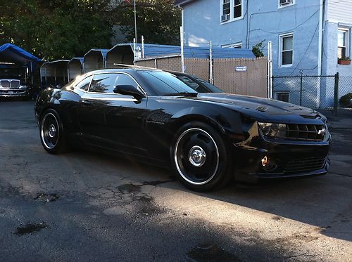 2010 chevrolet camaro ss coupe 2-door 6.2l