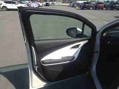 Volt Leather Loaded Nav Pearl Automatic Power Low Miles, image 9