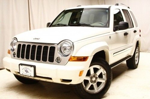 2005 jeep liberty limited 4wd cdchanger heatedseats tintedwindows we finance!!