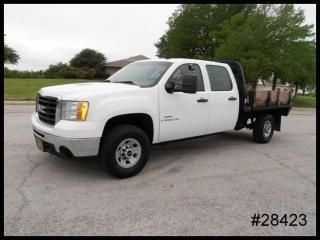 3500 duramax diesel crewcab 8'6" cm flatbed work truck 4x4 - we finance!