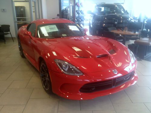 2013 dodge viper brand new!!