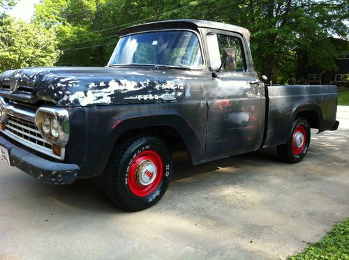 1960 ford f-100 pick-up truck