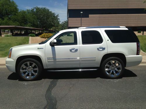 2010 gmc yukon denali hybrid navigation, rear dvd, a/c seats, chrome wheels