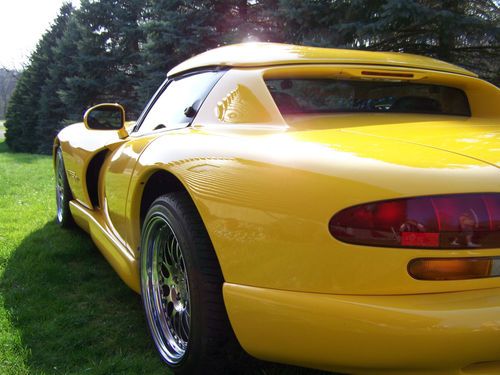 2001 dodge viper r/t-10 convertible 2-door 8.0l