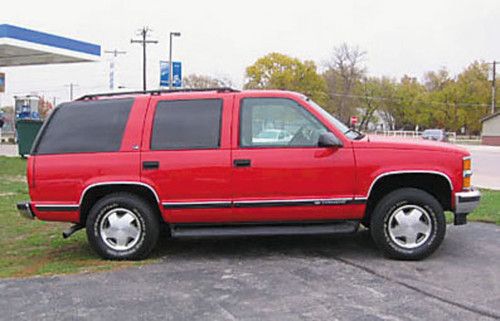 1999 chevy tahoe k-1500 5.7 v-8 low miles 1-owner