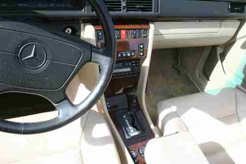 Mercedes Benz E320W 1994 Sport Package Convertible in Mint Condition!!!, image 11