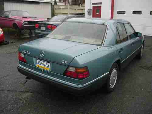 1993 Mercedes Benz 300, image 5