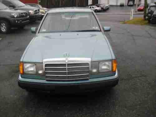 1993 Mercedes Benz 300, image 6