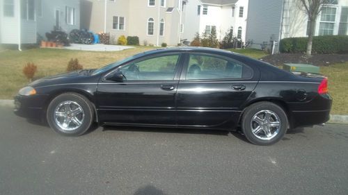 2002 dodge intrepid es--black on black--leather, sunroof with 3.5 engine