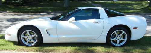 Corvette 2002 6 speed, white with black leather interior, one owner