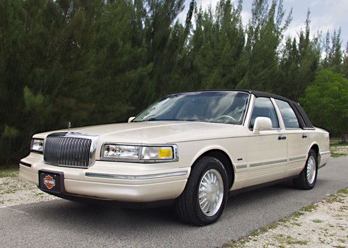 1996 lincoln town car cartier 56k mille collectors cond. towncar rear vanity