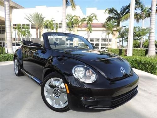 2013 volkswagen beetle convertible navigation like new