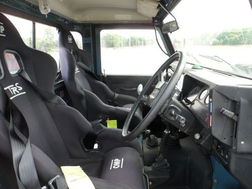 RHD Land Rover Defender 90, image 9