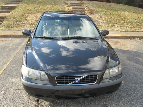 2002 volvo s60 2.4t sedan 4-door 2.4l, automatic, clean and perfect condition