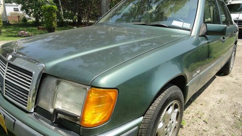 Mercedes benz 300e  4matic very clean low miles no res