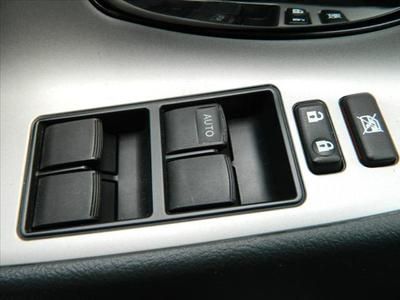 SE AUTO 4 CY CD Driver Air Bag Passenger Air Bag Front Side Air Bag A/C ABS A/T, image 15