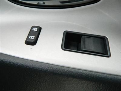 SE AUTO 4 CY CD Driver Air Bag Passenger Air Bag Front Side Air Bag A/C ABS A/T, image 16