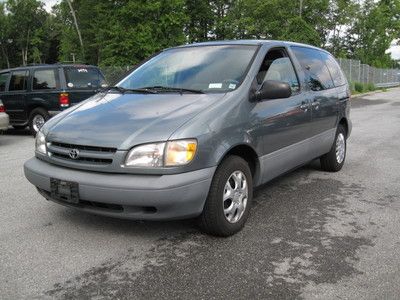 1999 totota sienna ce 7 pass