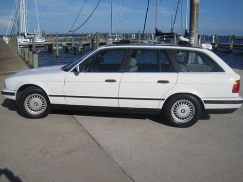 93 BMW Wagon, Auto, Leather, Best Color, Runs and Drives Great! NO RESERVE!!!!, image 2