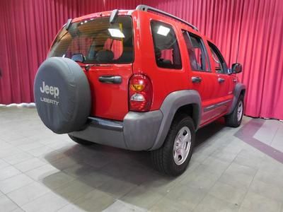 4dr Sport 4W Manual SUV 2.4L CD 4X4 4-Wheel Disc Brakes AM/FM Stereo, image 8