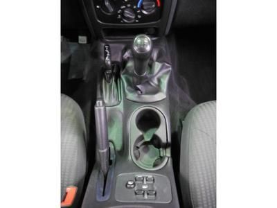 4dr Sport 4W Manual SUV 2.4L CD 4X4 4-Wheel Disc Brakes AM/FM Stereo, image 17