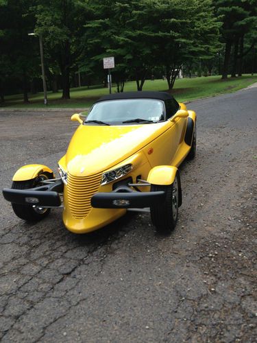 Rare yellow, low mileage (6000 orig.) garage kept, dealer maintained