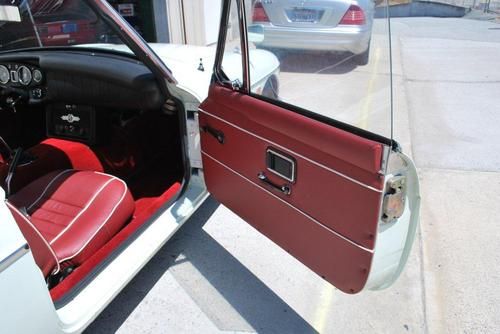 MGB GT RECENT RESTORAL, BEAUTIFUL WHITE PAINT, CHROME WIRE WHEELS, US $16,500.00, image 2