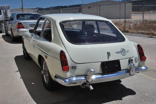 MGB GT RECENT RESTORAL, BEAUTIFUL WHITE PAINT, CHROME WIRE WHEELS, US $16,500.00, image 7