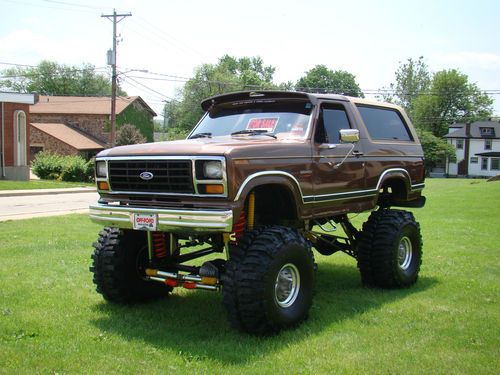 1983 ford bronco  "monster truck" 15" lift
