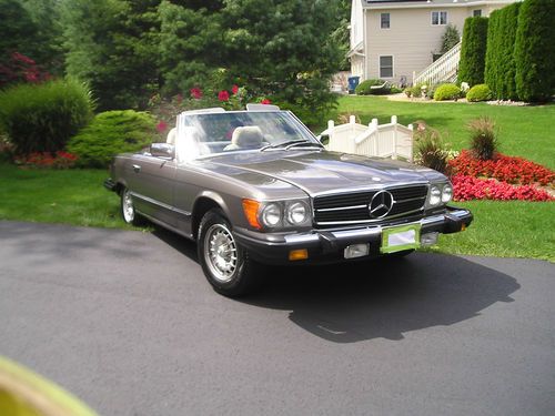 1982 mercedes-benz 380sl base convertible 2-door 3.8l