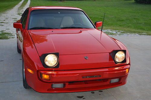 1984 porsche 944 base coupe 2-door 2.5l