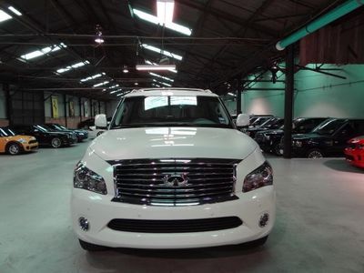 2wd cd abs brakes air conditioning alloy wheels am/fm radio automatic headlights