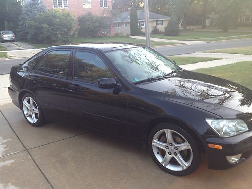 2001 lexus is300 base sedan 4-door 3.0l