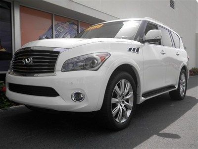 2011 4dr 4wd 8-pass 5.6l auto moonlight white