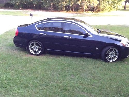 Infiniti m35 in great condition!!!